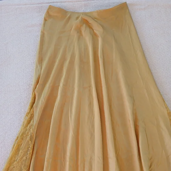 free people ♡ make you mine 1/2 half slip lace satin skirt bitter oil yellow - Picture 4 of 13